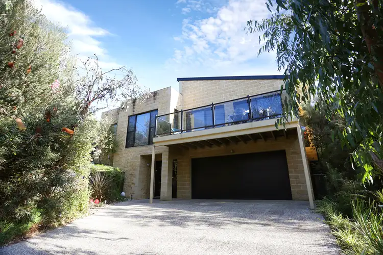 6 Wynfield Drive