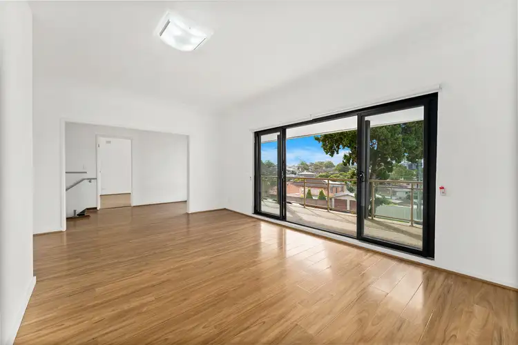 1A Louis Terrace