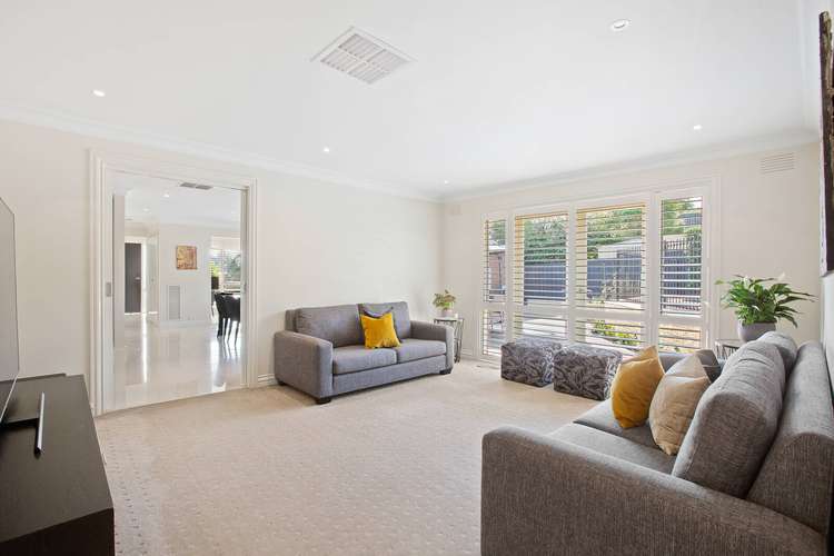 Fifth view of Homely house listing, 2 Eva Court, Donvale VIC 3111