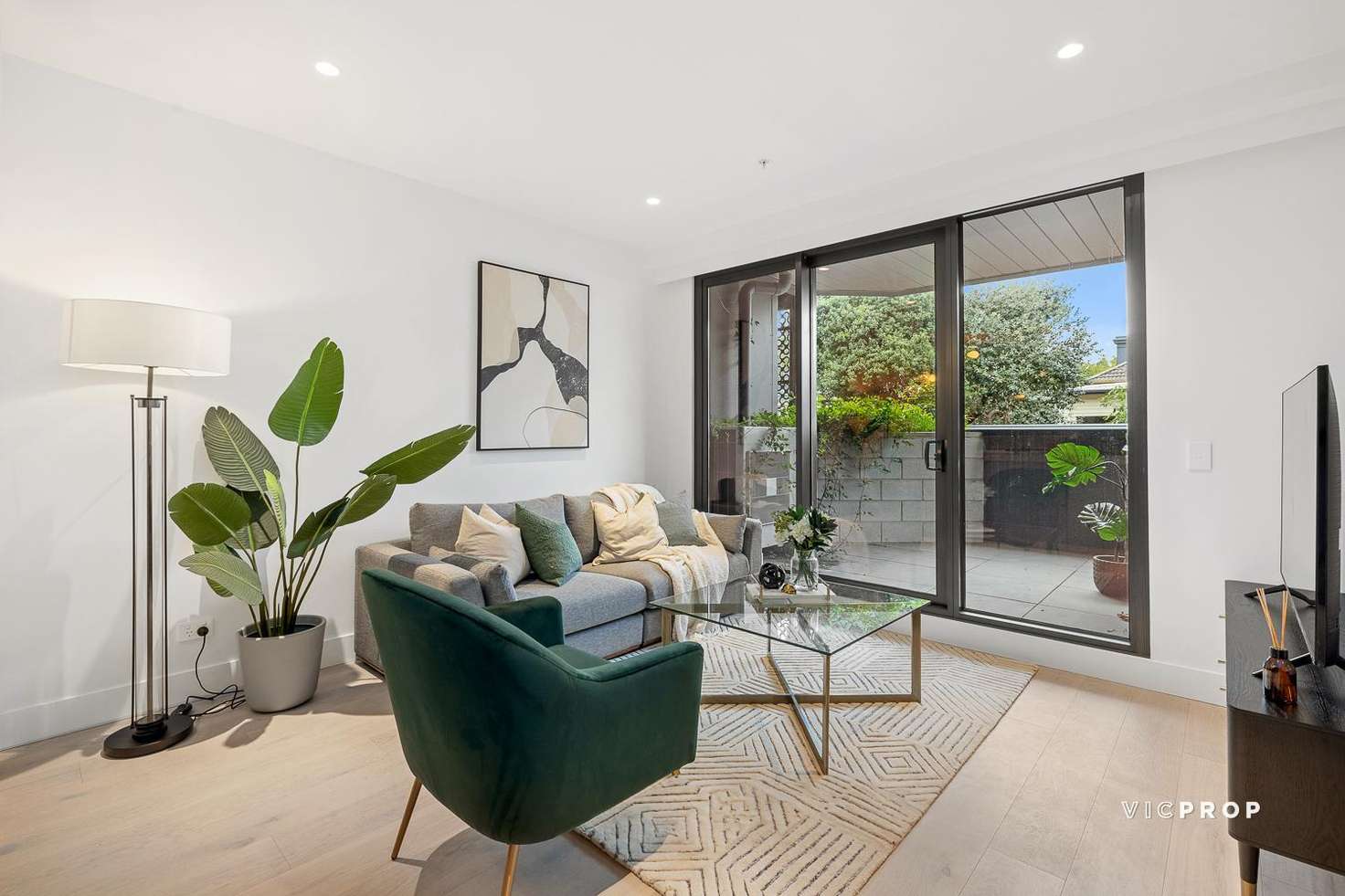 Main view of Homely townhouse listing, TH09/35 Camberwell Road, Hawthorn East VIC 3123