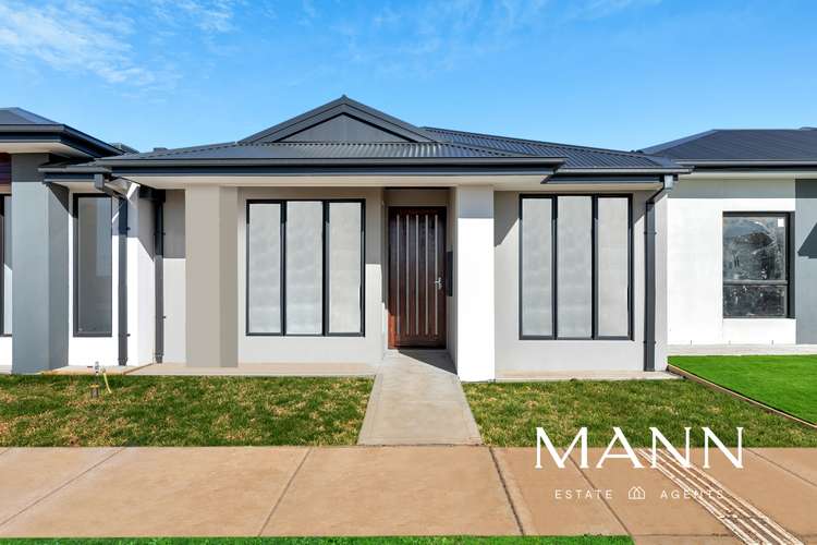 100 Fuchsia Drive, Rockbank VIC 3335