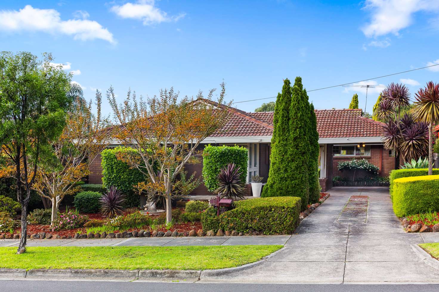 Main view of Homely house listing, 1 Nagle Court, Mount Waverley VIC 3149