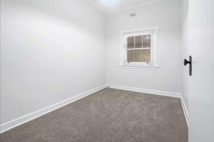 Fifth view of Homely apartment listing, 4/35 Grey Street, St Kilda VIC 3182