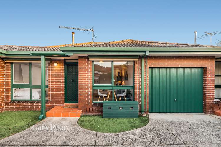 Main view of Homely unit listing, 2/31 Shepparson Avenue, Carnegie VIC 3163