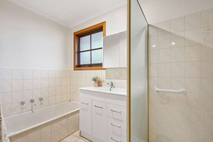 Sixth view of Homely unit listing, 2/16 Heather Grove, Ringwood VIC 3134