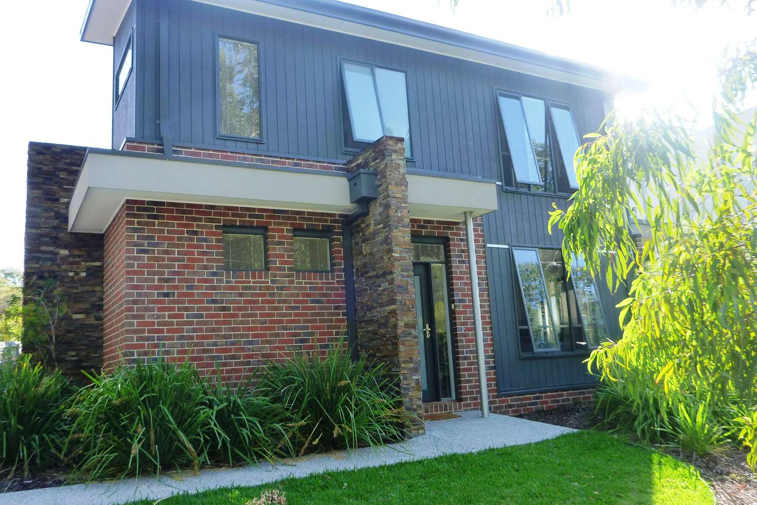 Main view of Homely townhouse listing, 1/23 King Street, Bayswater VIC 3153