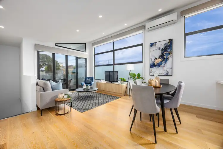34 Cadby Avenue