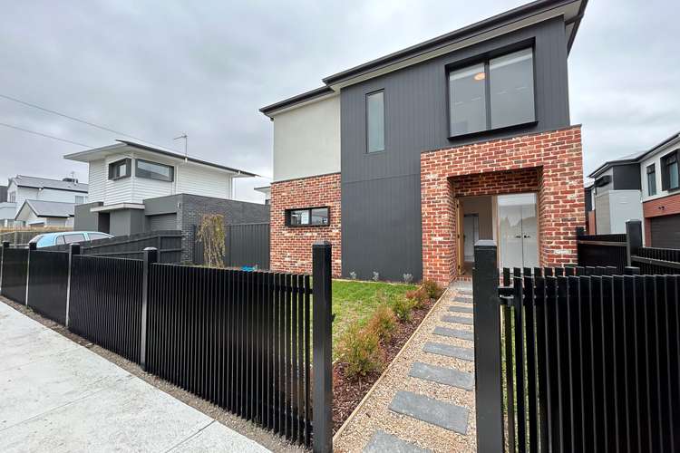 Main view of Homely townhouse listing, 4/50 Buckingham Road, Newtown VIC 3220
