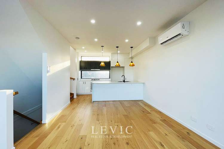 Main view of Homely townhouse listing, 6/182 Burwood Highway, Burwood VIC 3125