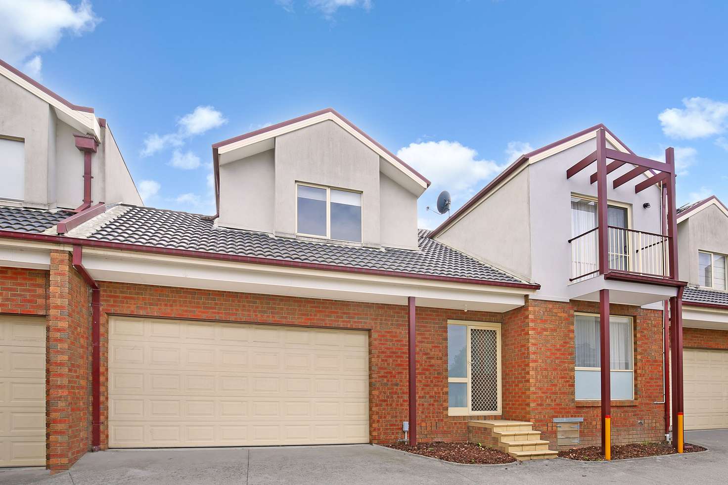 Main view of Homely townhouse listing, 2/328 Lower Plenty Road, Viewbank VIC 3084