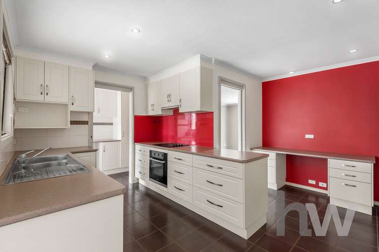 Fourth view of Homely house listing, 10 Birrilee Court, Grovedale VIC 3216