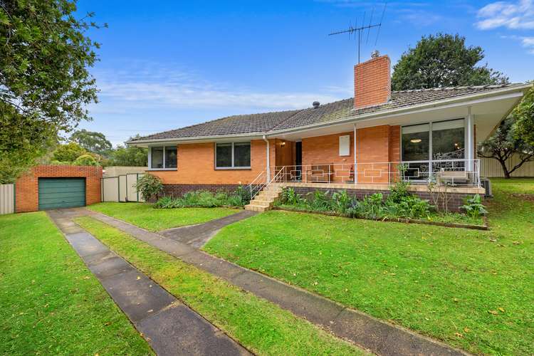 18 Surrey Road, Warburton VIC 3799