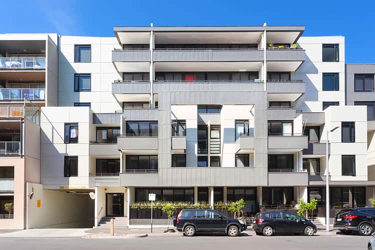 Main view of Homely apartment listing, 605/52 Nott Street, Port Melbourne VIC 3207