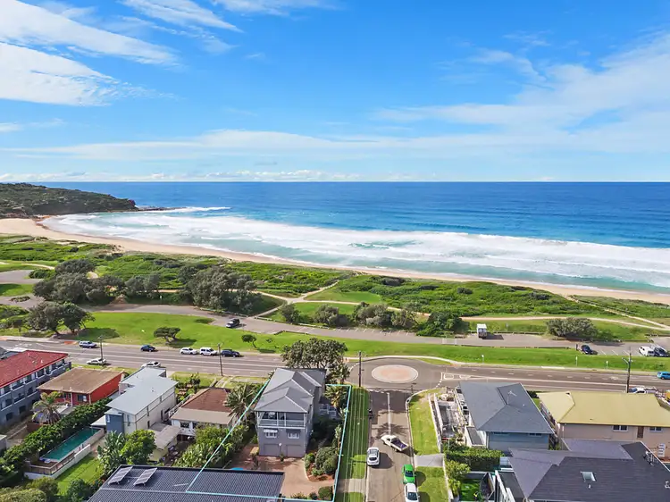 79 Carrington Parade, Curl Curl NSW 2096