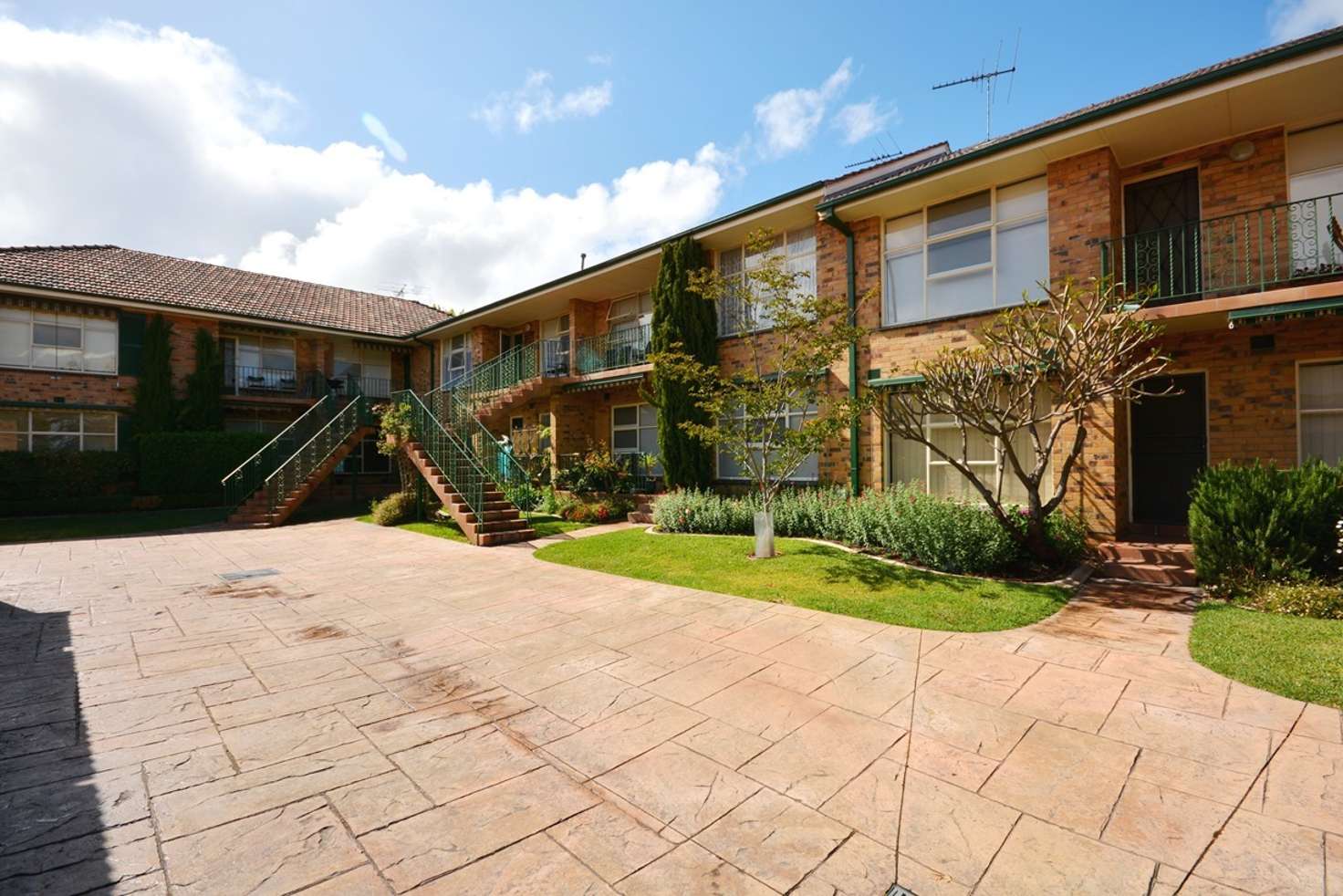 Main view of Homely apartment listing, 17/4 Parkside Street, Elsternwick VIC 3185