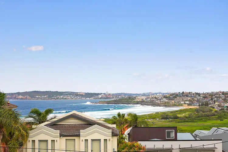 18 Austin Avenue, North Curl Curl NSW 2099