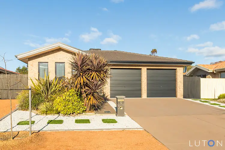 5 Dunnett Street, Dunlop ACT 2615