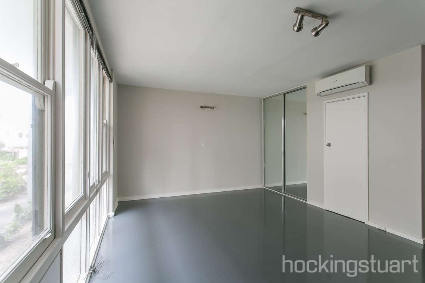 Main view of Homely unit listing, 15/82 Beaconsfield Parade, Albert Park VIC 3206