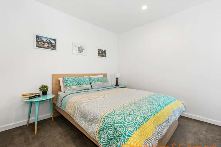 Sixth view of Homely apartment listing, 9/285 Barkly Street, St Kilda VIC 3182