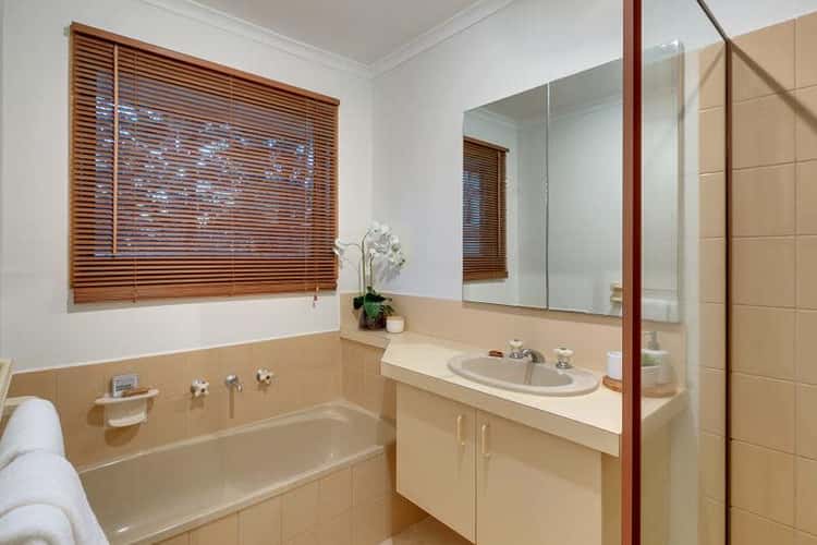Fifth view of Homely house listing, 7 Candytuft Close, Cranbourne North VIC 3977