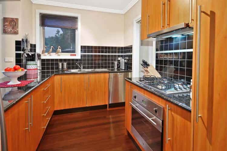Fourth view of Homely townhouse listing, 2/116 Mountain View Road, Briar Hill VIC 3088