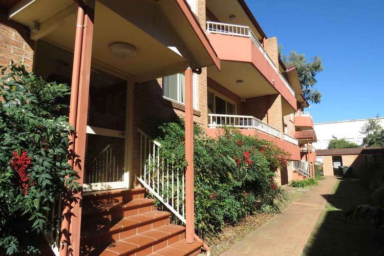 Main view of Homely unit listing, 4/217 Dunmore Street, Pendle Hill NSW 2145