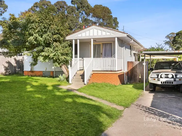 8 Gossamer Place