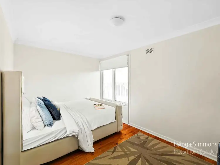 Fourth view of Homely house listing, 8 Gossamer Place, Macquarie Fields NSW 2564
