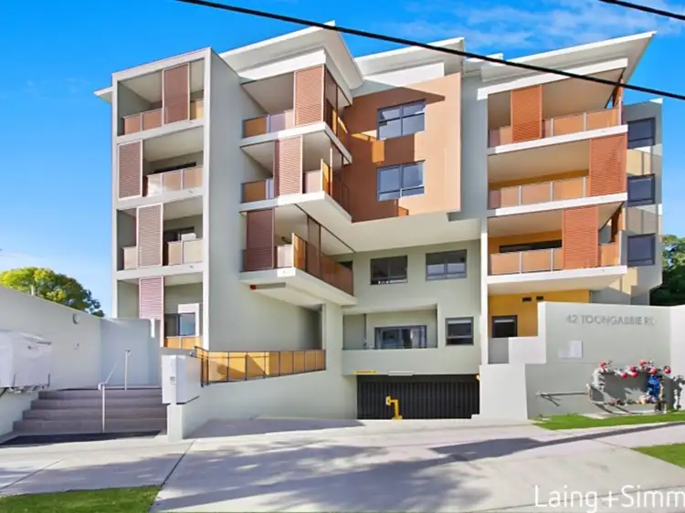 42 Toongabbie Road