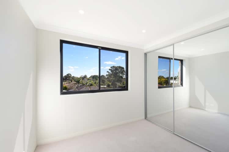 Fifth view of Homely apartment listing, 13/319-323 Peats Ferry Road, Asquith NSW 2077