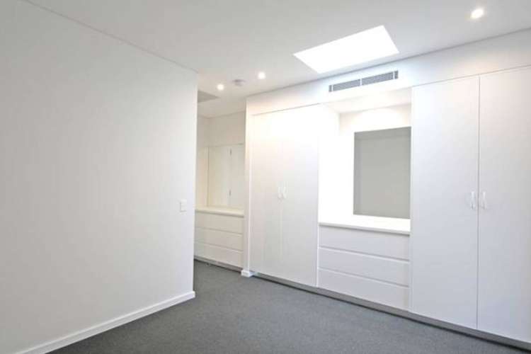 Second view of Homely studio listing, 25/118 Willoughby Road, Crows Nest NSW 2065