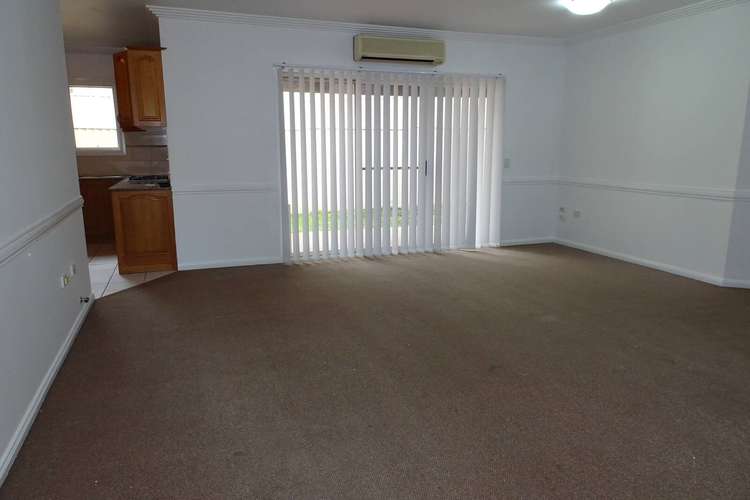 Fourth view of Homely villa listing, 4/196-198 Burnett Street, Mays Hill NSW 2145