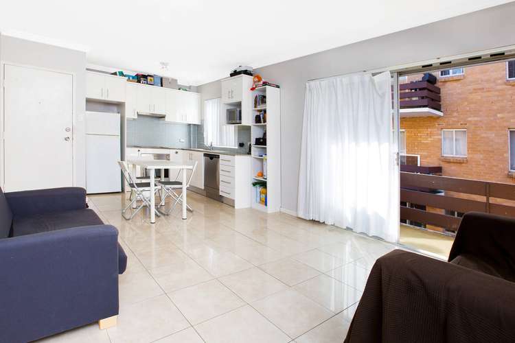 Second view of Homely unit listing, 4/6 Richmond Avenue, Dee Why NSW 2099