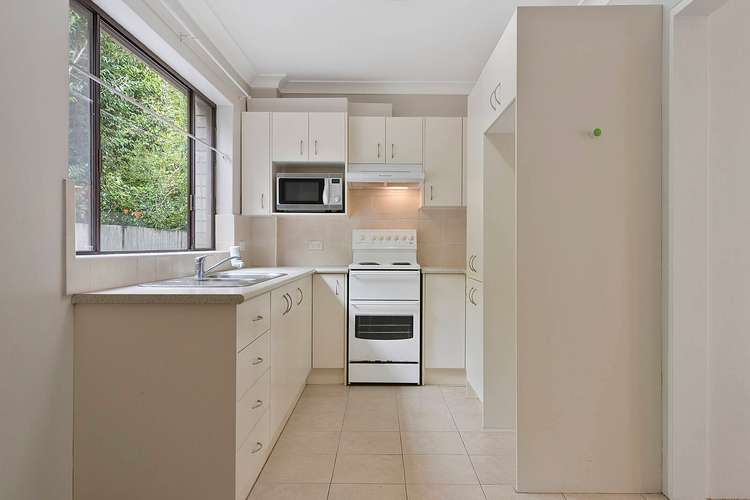 Second view of Homely unit listing, 2/5 Park Avenue, Waitara NSW 2077