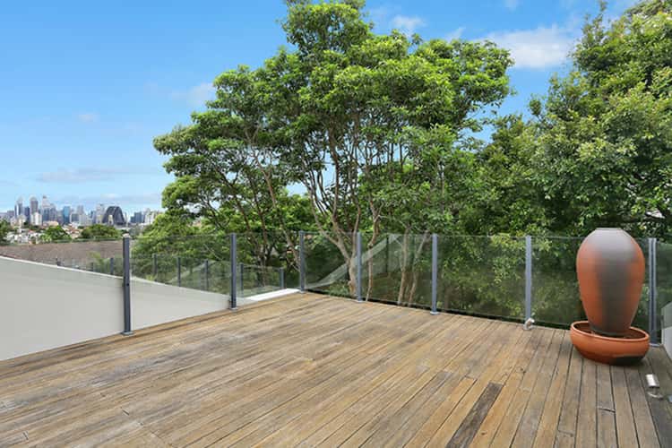 Main view of Homely townhouse listing, 2/90 Undercliff Street, Neutral Bay NSW 2089