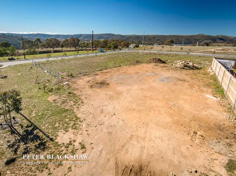 16 Garraway Crescent, Googong NSW 2620