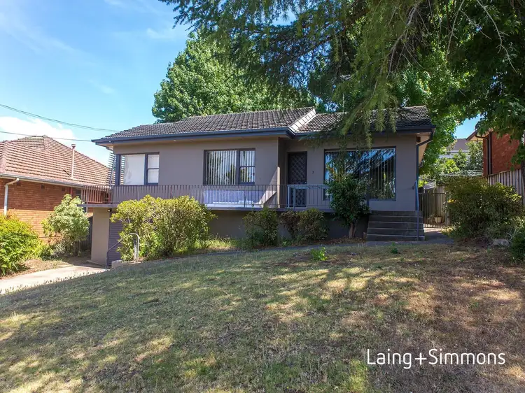 7 Oatlands Crescent