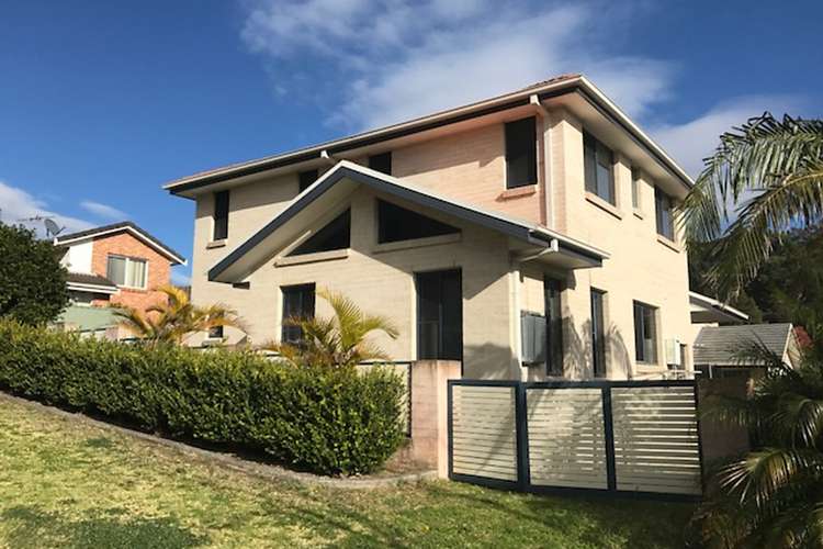 Main view of Homely townhouse listing, 1/4 Arkell Drive, Figtree NSW 2525