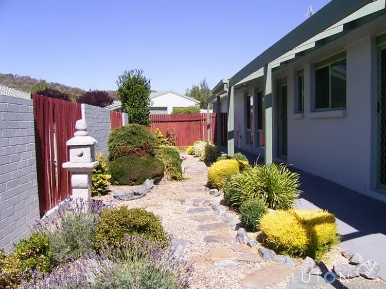 4/4 Redwood Avenue