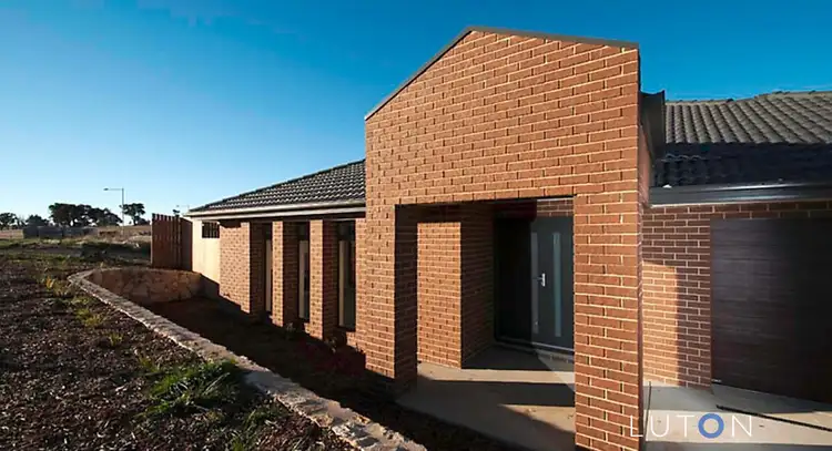 22 Alec Hope Crescent