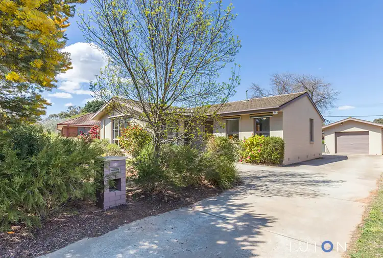 9 Newton Street, Hackett ACT 2602