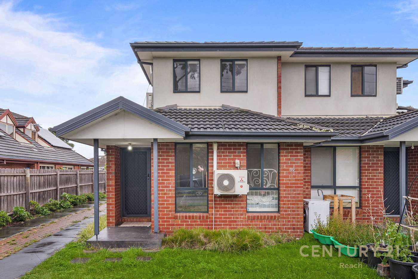 Main view of Homely townhouse listing, 2/39 Marshall Avenue, Clayton VIC 3168
