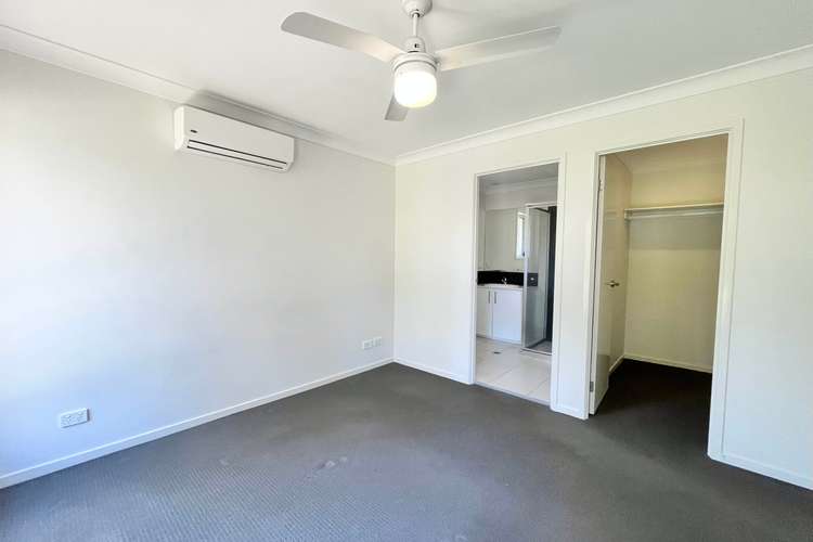 Third view of Homely house listing, 33 Hideaway Circuit, Fletcher NSW 2287