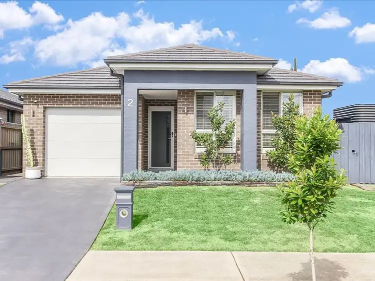 2 Clowes Street