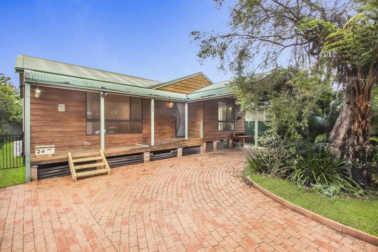 24 LAURENCE AVENUE, Bundeena NSW 2230