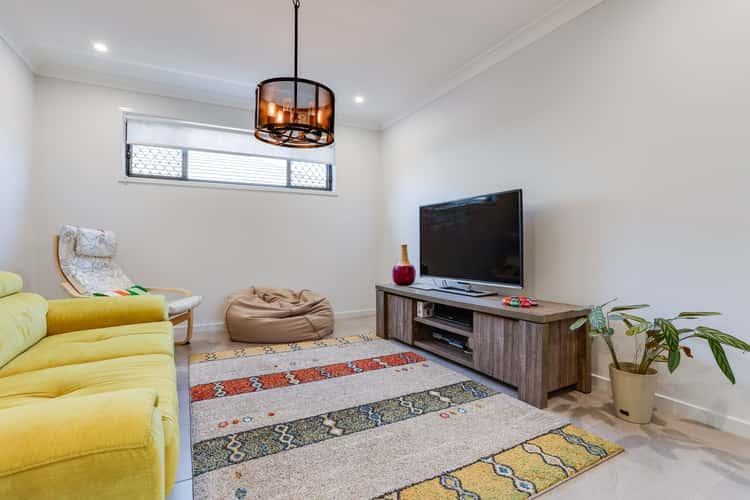 Fifth view of Homely house listing, 17 St Marys Close, Doolandella QLD 4077