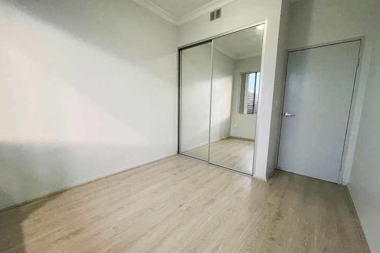 Fifth view of Homely unit listing, 14/100-102 Bridge Road, Westmead NSW 2145