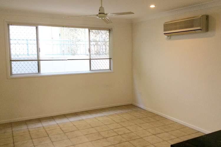 Second view of Homely apartment listing, 4/7 Stanhill Drive, Chevron Island QLD 4217