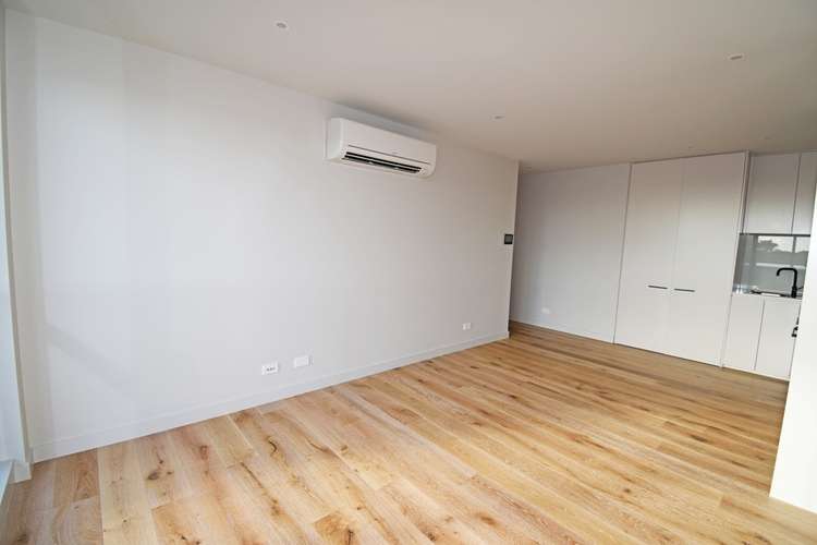 Second view of Homely apartment listing, 204/23 Bent Street, Bentleigh VIC 3204