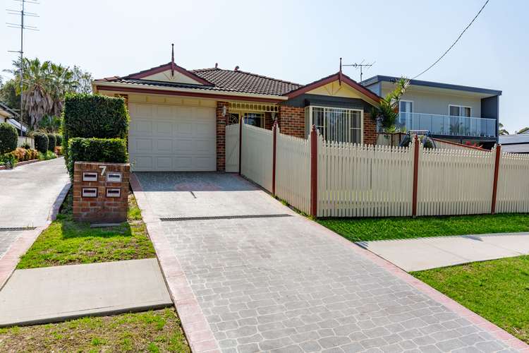 Main view of Homely villa listing, 1/7 James Street, Charlestown NSW 2290